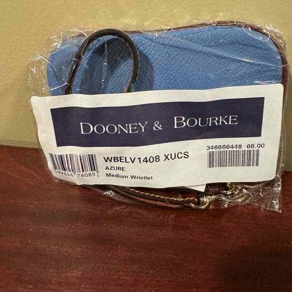 NWT Dooney & Bourke Medium Wristlet Azure. - Picture 2 of 7